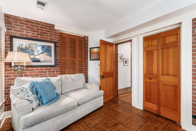 80 W Starr Avenue, Columbus, OH 43201