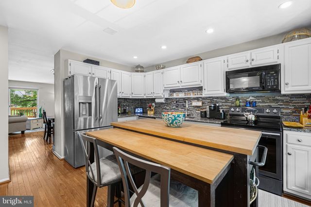 11 FAR CORNERS LOOP, Sparks, MD 21152