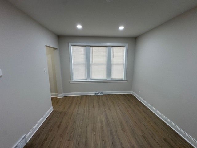 8626 S Burnham Avenue, Chicago, IL 60617