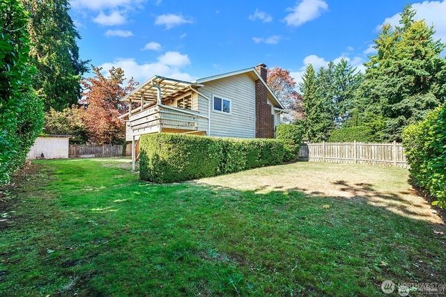 14221 SE 10th Place, Bellevue, WA 98007