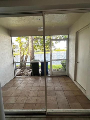 16637 HEMINGWAY Drive 16637, Weston, FL 33326
