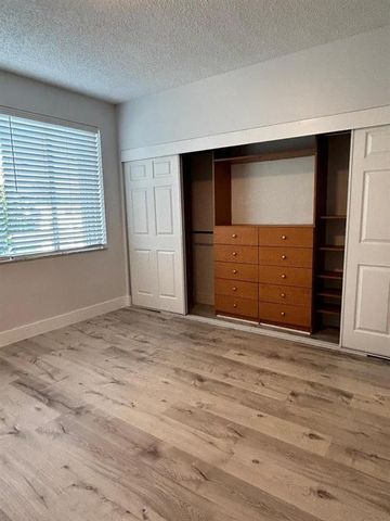 16637 HEMINGWAY Drive 16637, Weston, FL 33326