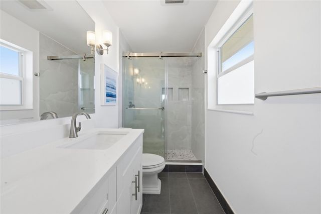 1332 Bayview Drive 401, Fort Lauderdale, FL 33304