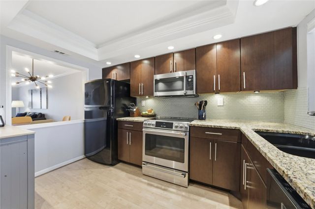 1332 Bayview Drive 401, Fort Lauderdale, FL 33304