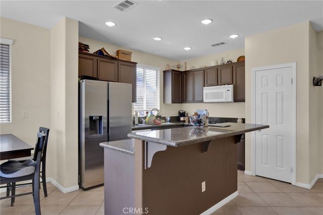 13912 Pinellia, Hesperia, CA 92344