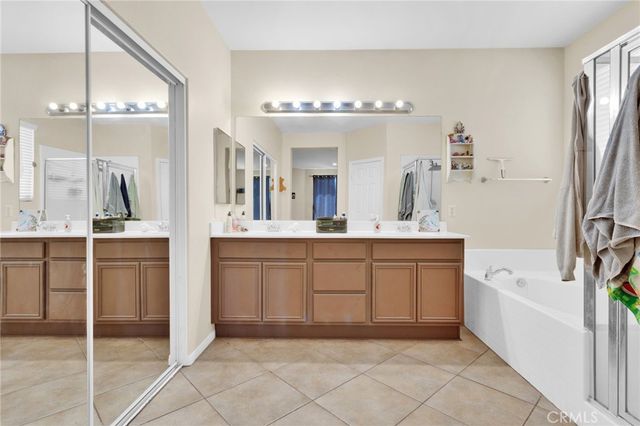13912 Pinellia, Hesperia, CA 92344