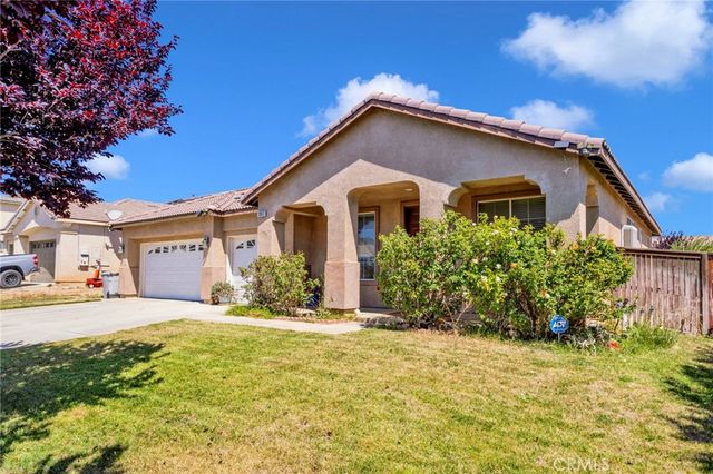 13912 Pinellia, Hesperia, CA 92344