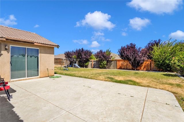 13912 Pinellia, Hesperia, CA 92344