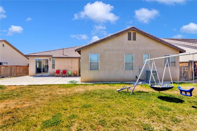 13912 Pinellia, Hesperia, CA 92344