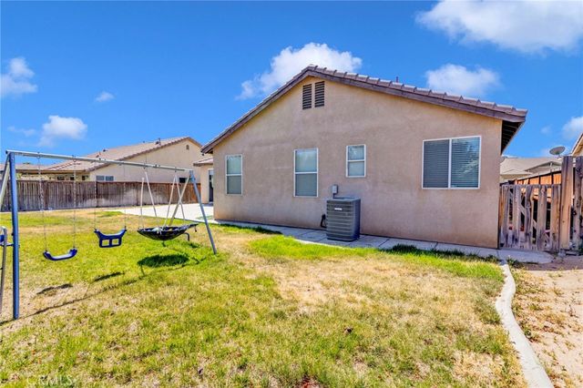 13912 Pinellia, Hesperia, CA 92344