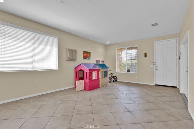 13912 Pinellia, Hesperia, CA 92344