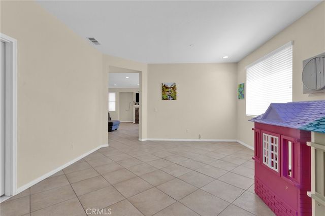 13912 Pinellia, Hesperia, CA 92344