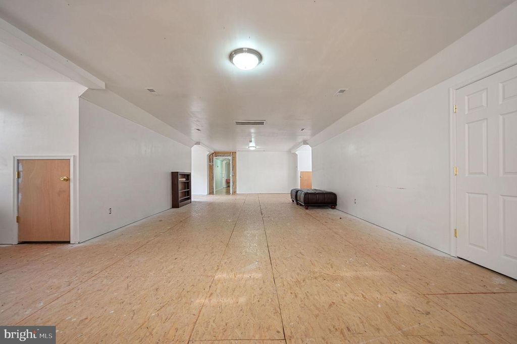 Image 30 of property listing at 850 ARTHURSVILLE RD, Hartly, DE 19953