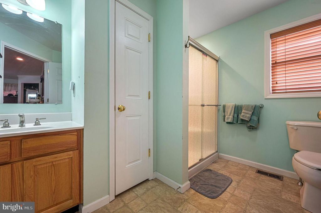 Image 32 of property listing at 850 ARTHURSVILLE RD, Hartly, DE 19953