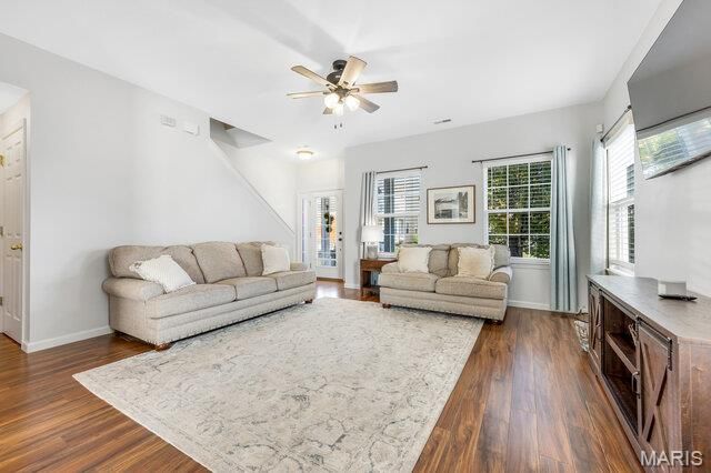 2024 Village Glen Drive, Wentzville, MO 63385