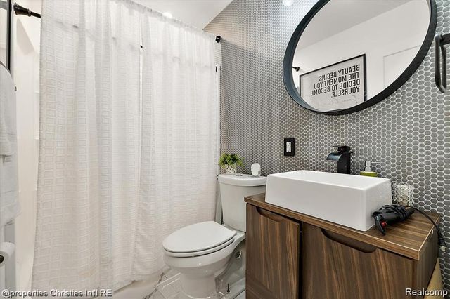 9288 Camley Street, Detroit, MI 48224