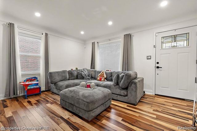 9288 Camley Street, Detroit, MI 48224