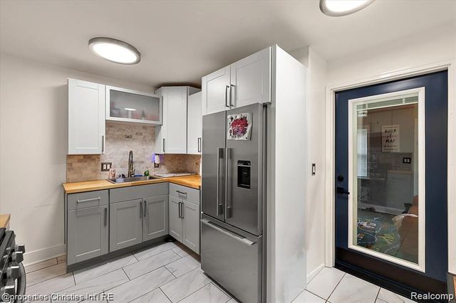 9288 Camley Street, Detroit, MI 48224