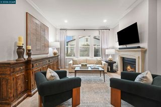 400 Marsanne Ct, Danville, CA 94506