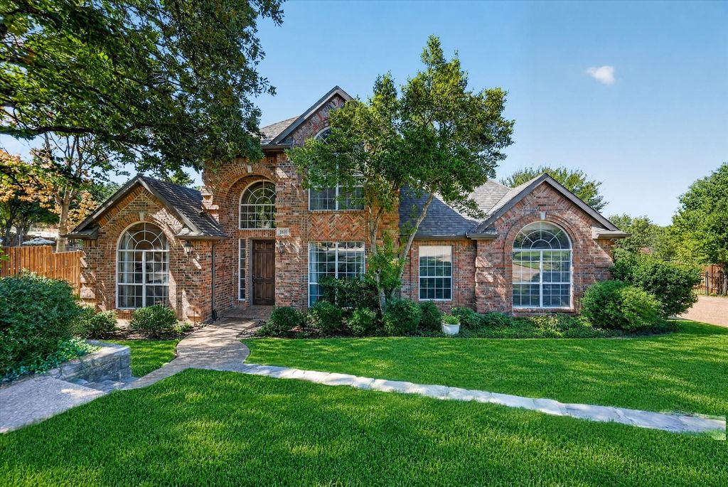 2830 Woodhollow Court, Highland Village, TX 75077 — exterior