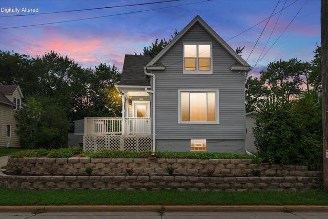 7131 S Pennsylvania AVENUE, Oak Creek, WI 53154