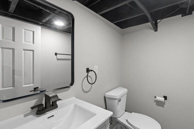 7131 S Pennsylvania AVENUE, Oak Creek, WI 53154