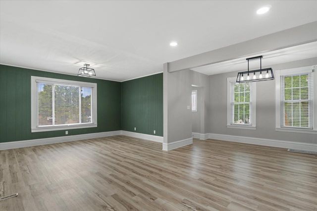 7131 S Pennsylvania AVENUE, Oak Creek, WI 53154