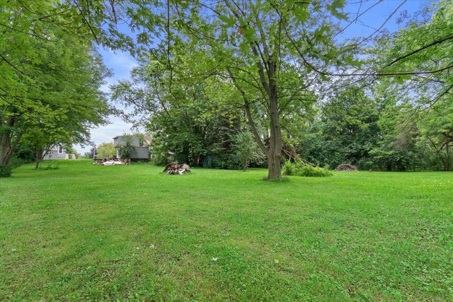 7131 S Pennsylvania AVENUE, Oak Creek, WI 53154