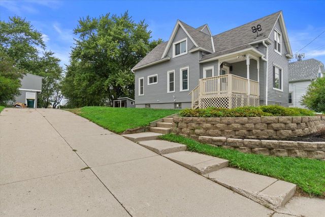 7131 S Pennsylvania AVENUE, Oak Creek, WI 53154