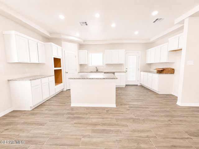 918 andrew arroyos, Socorro, TX 79927