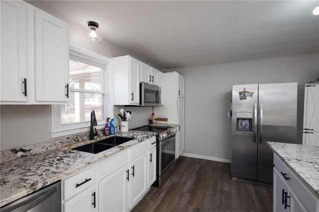 300 E Florence Street, Windsor, MO 65360