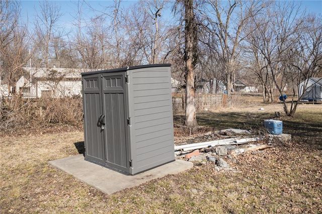 300 E Florence Street, Windsor, MO 65360