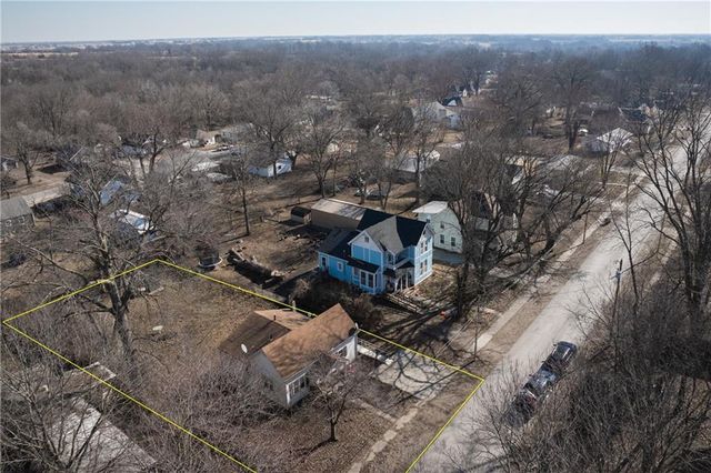 300 E Florence Street, Windsor, MO 65360