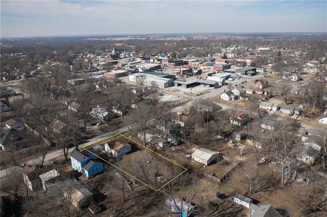 300 E Florence Street, Windsor, MO 65360