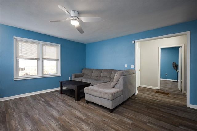 300 E Florence Street, Windsor, MO 65360