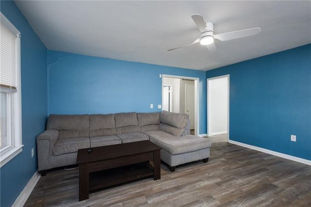 300 E Florence Street, Windsor, MO 65360