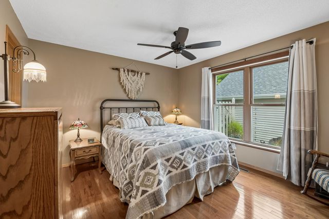 10295 Arrowwood Drive, Eden Prairie, MN 55347