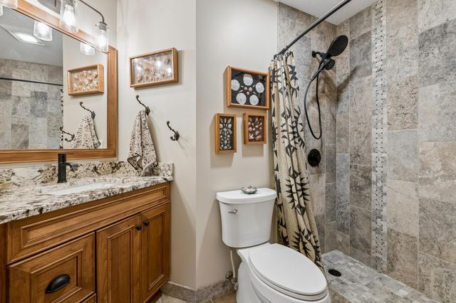 10295 Arrowwood Drive, Eden Prairie, MN 55347