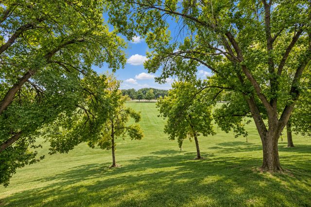 10295 Arrowwood Drive, Eden Prairie, MN 55347