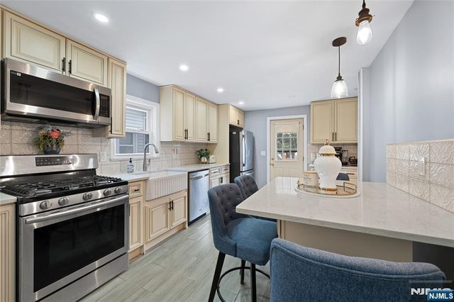 247 6th Street, Clifton, NJ 07011