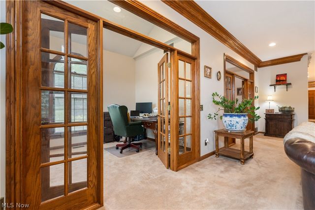 5205 Foxchase Avenue NW, Canton, OH 44718