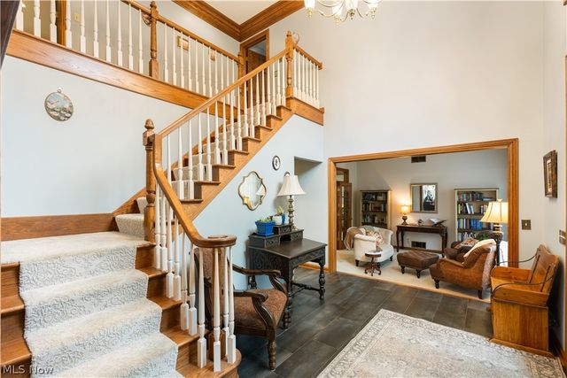 5205 Foxchase Avenue NW, Canton, OH 44718