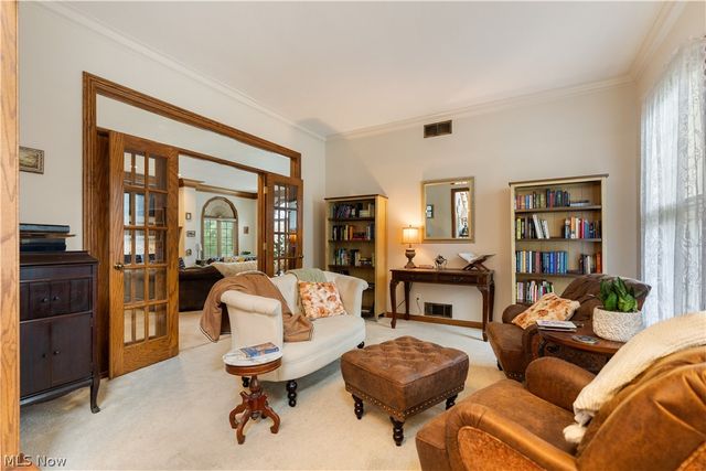 5205 Foxchase Avenue NW, Canton, OH 44718