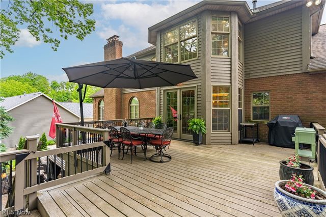5205 Foxchase Avenue NW, Canton, OH 44718