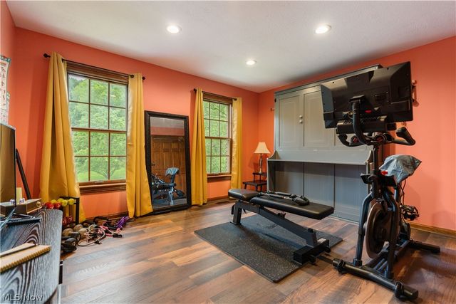 5205 Foxchase Avenue NW, Canton, OH 44718