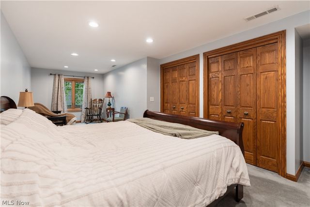 5205 Foxchase Avenue NW, Canton, OH 44718