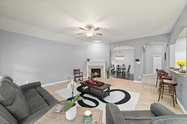 7023 Kendall Lake Court, Richmond, TX 77407