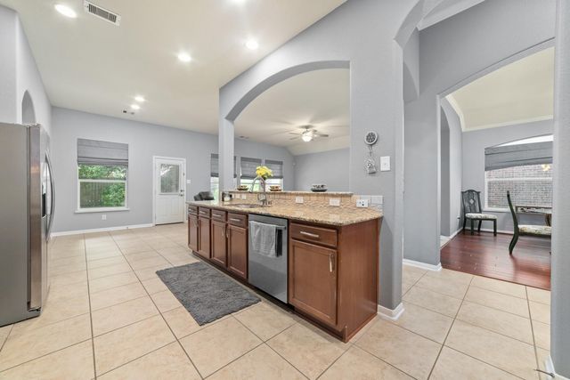 7023 Kendall Lake Court, Richmond, TX 77407