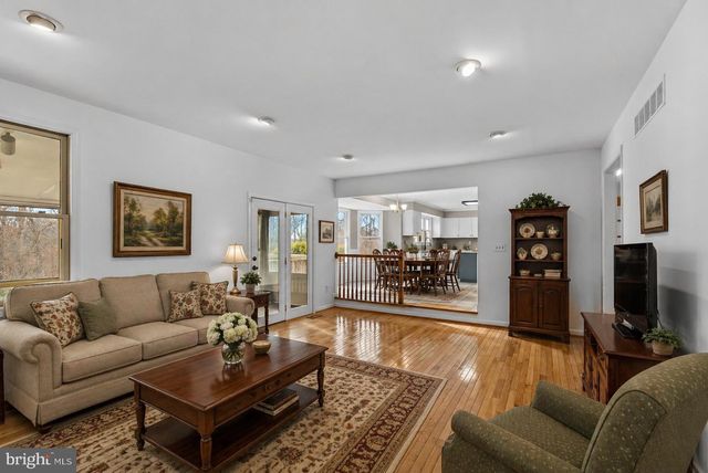 13 BRIAN DANIEL CT, Reisterstown, MD 21136