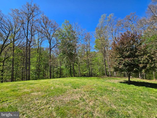 13 BRIAN DANIEL CT, Reisterstown, MD 21136